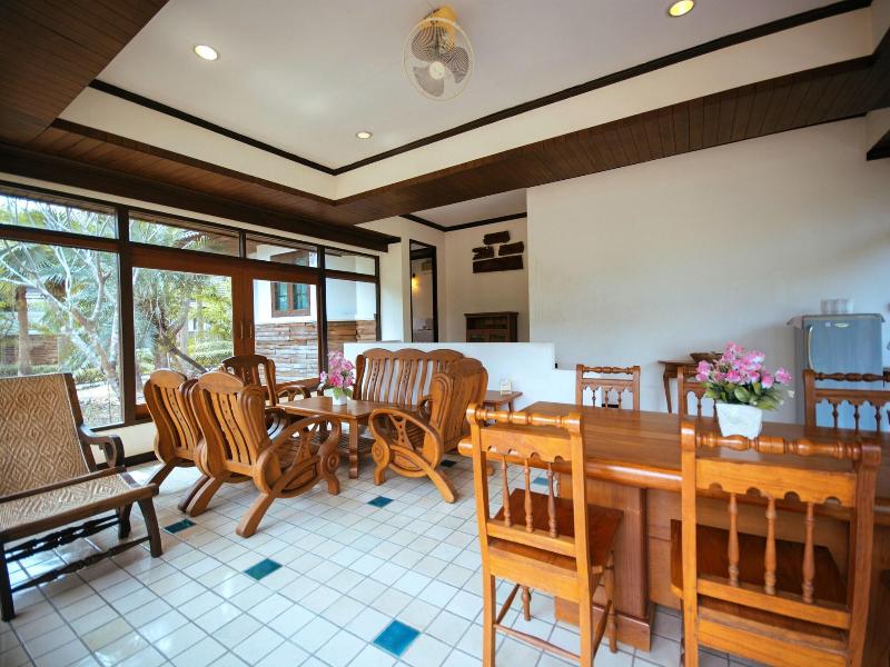 Tak Andaman Resort & Hotel - Lobi