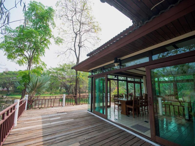 Tak Andaman Resort & Hotel - Teras