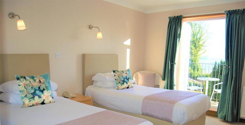 Kingswood Hotel - Oda