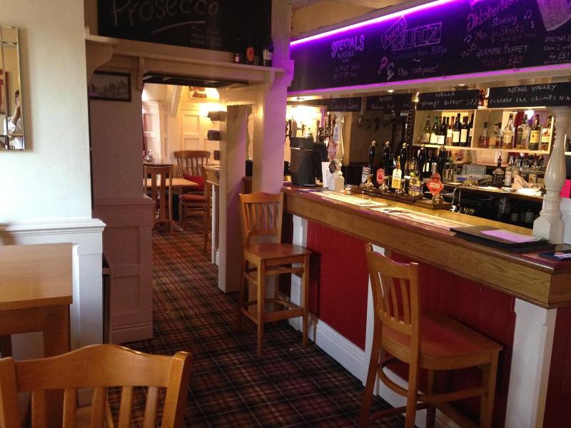 The Wheatsheaf - Bar
