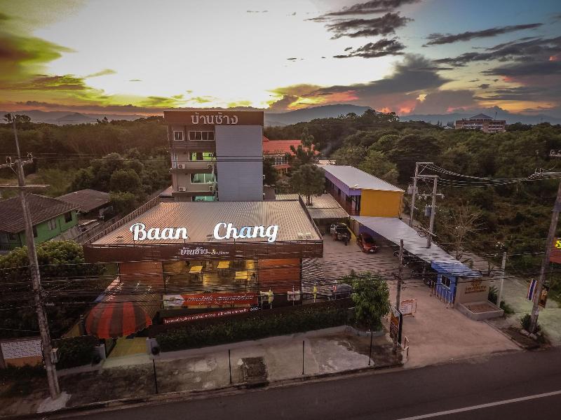 Baan Chang Hotel & Coffee House by ZUZU - Genel