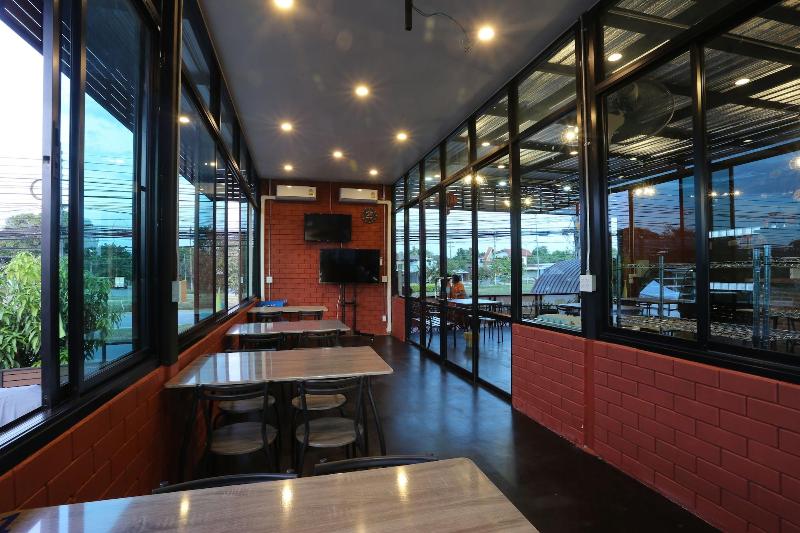 Baan Chang Hotel & Coffee House by ZUZU - Restoran