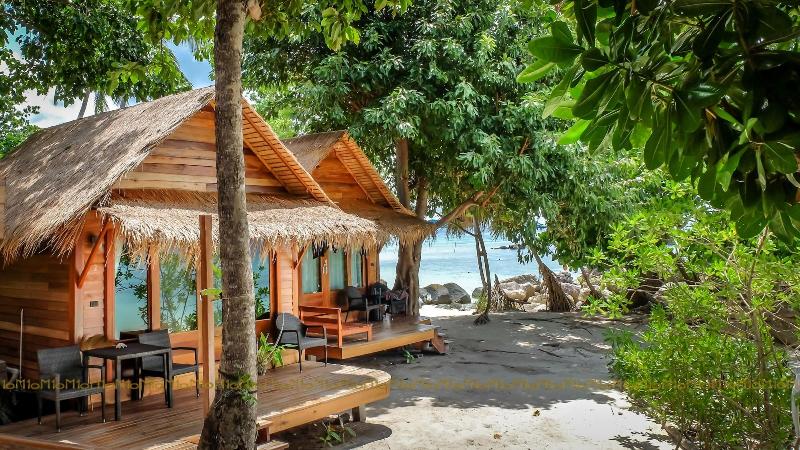 Ten Moons Lipe Resort - Oda