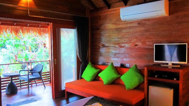 Ten Moons Lipe Resort - Oda