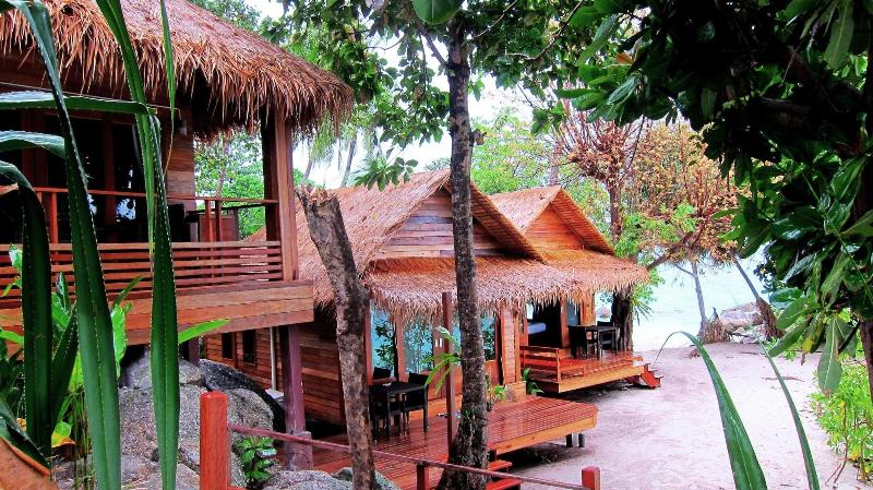 Ten Moons Lipe Resort - Oda