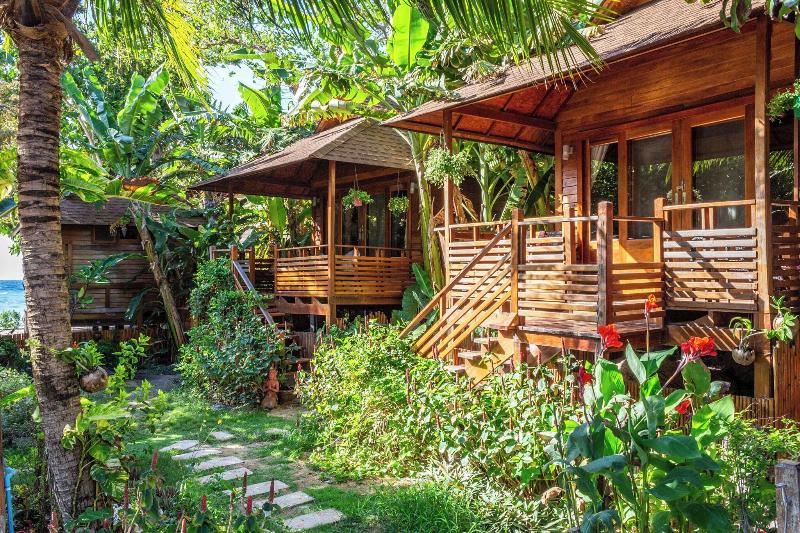 Ten Moons Lipe Resort - Teras