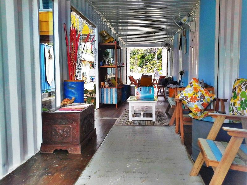 Think & Retro Cafe Lipa Noi Samui - Lobi