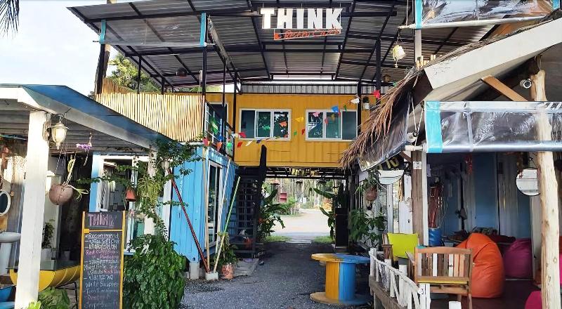 Think & Retro Cafe Lipa Noi Samui - Oda