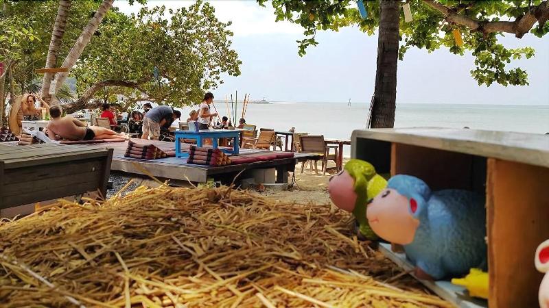 Think & Retro Cafe Lipa Noi Samui - Restoran