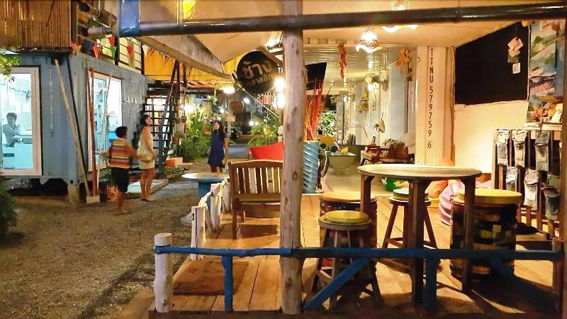 Think & Retro Cafe Lipa Noi Samui - Restoran