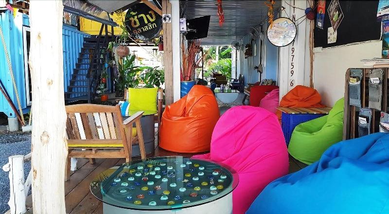 Think & Retro Cafe Lipa Noi Samui - Restoran