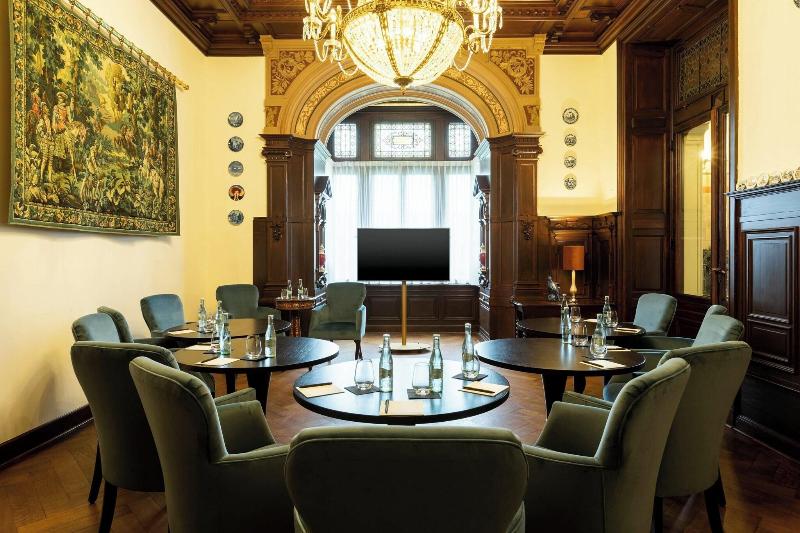 Schloss Lieser, Autograph Collection - Toplantı