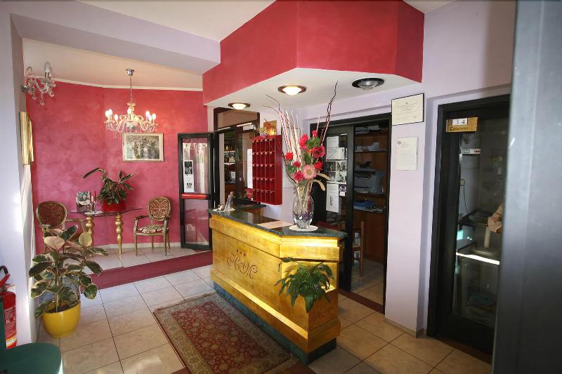 Hotel La Meridiana - Lobi