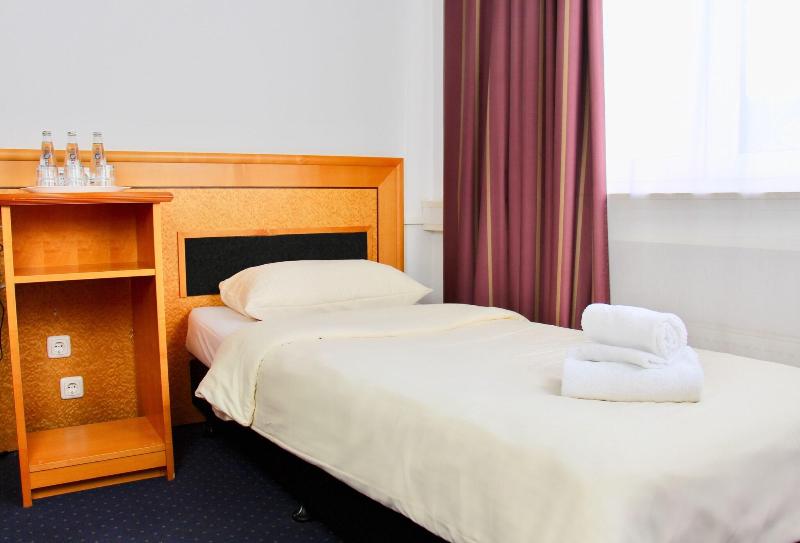 Parkhotel Viktoria - Oda