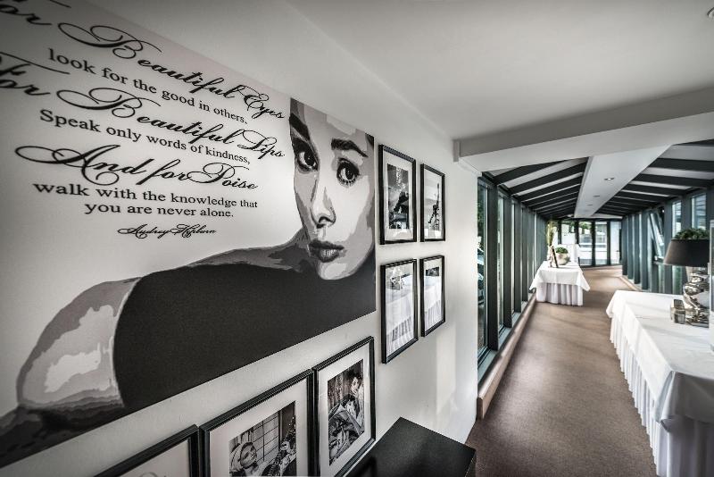 Parkhotel Bielefeld - Lobi