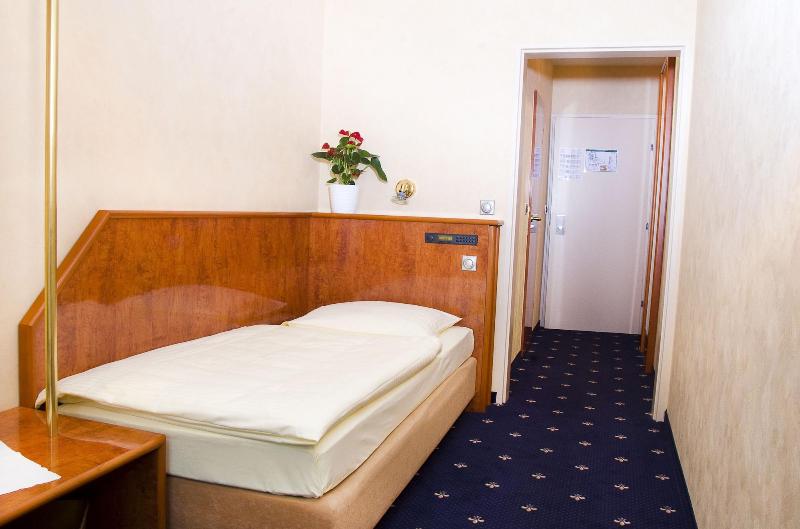 Hotel Sonnenhof - Oda