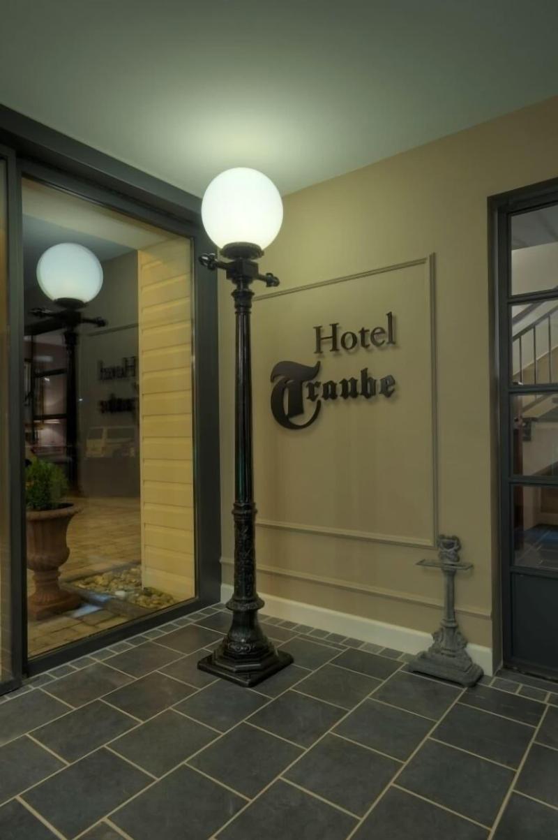 Hotel Zur Traube - Lobi