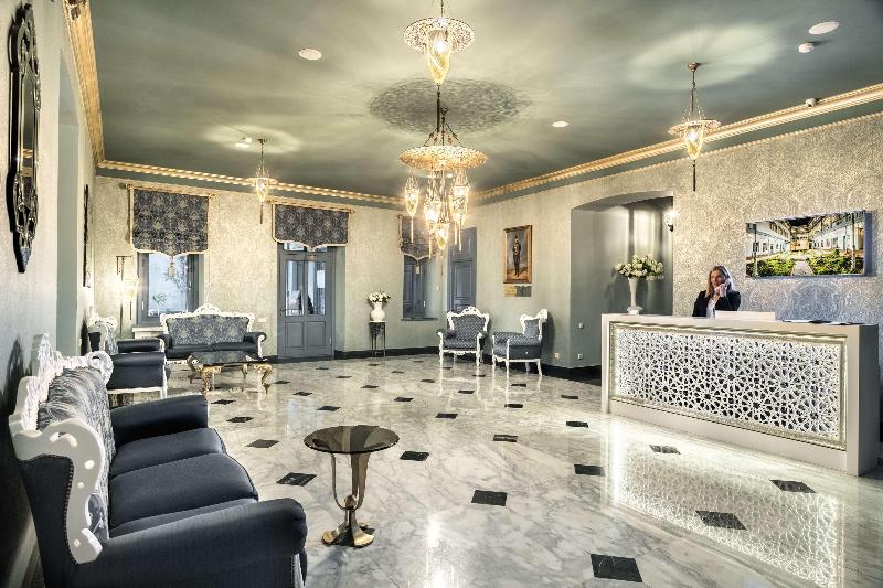 Golden Tulip Borjomi - Lobi