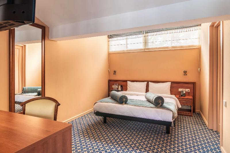 Golden Tulip Borjomi - Oda