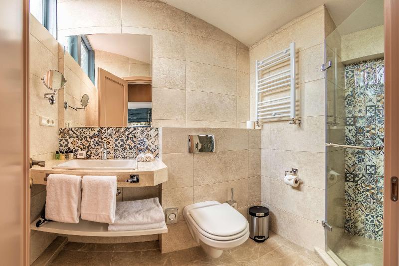 Golden Tulip Borjomi - Oda