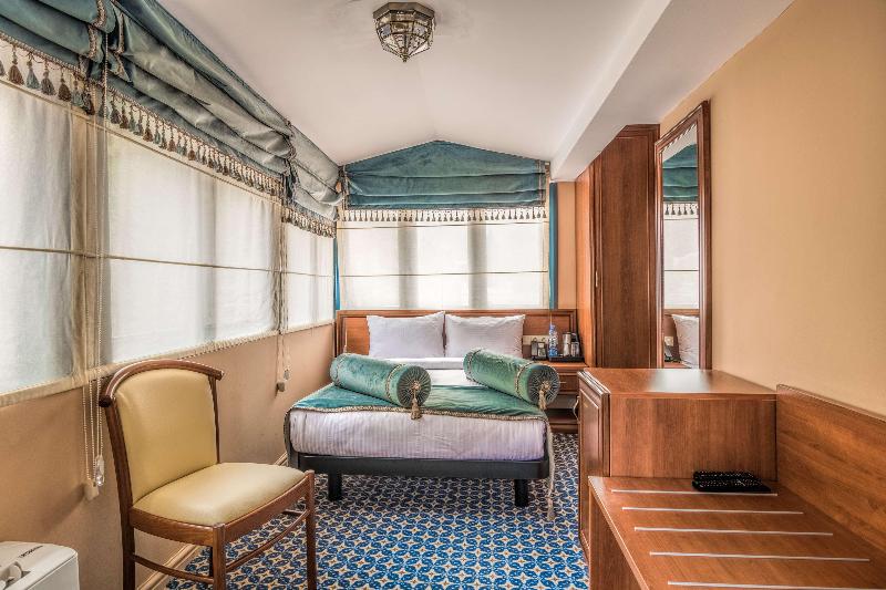 Golden Tulip Borjomi - Oda
