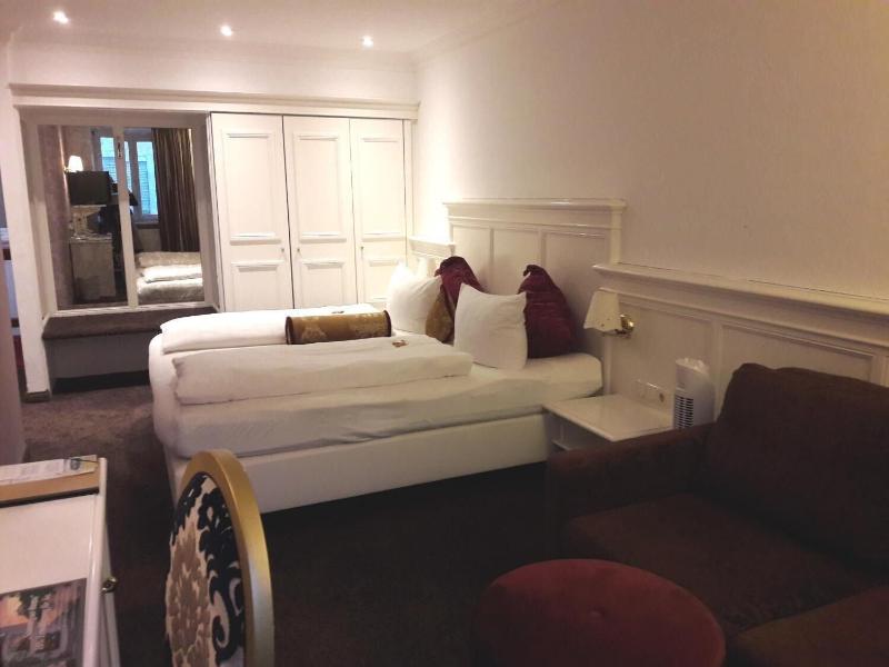 Hotel Post - Oda