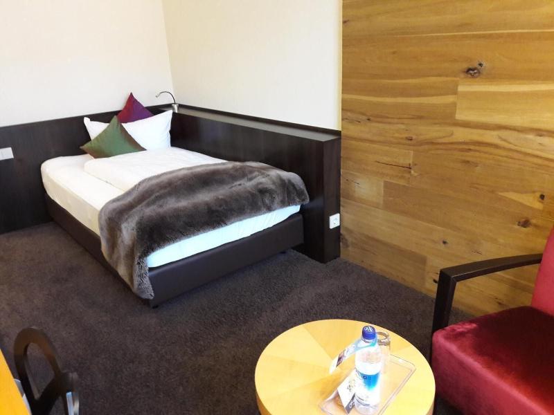Hotel Post - Oda