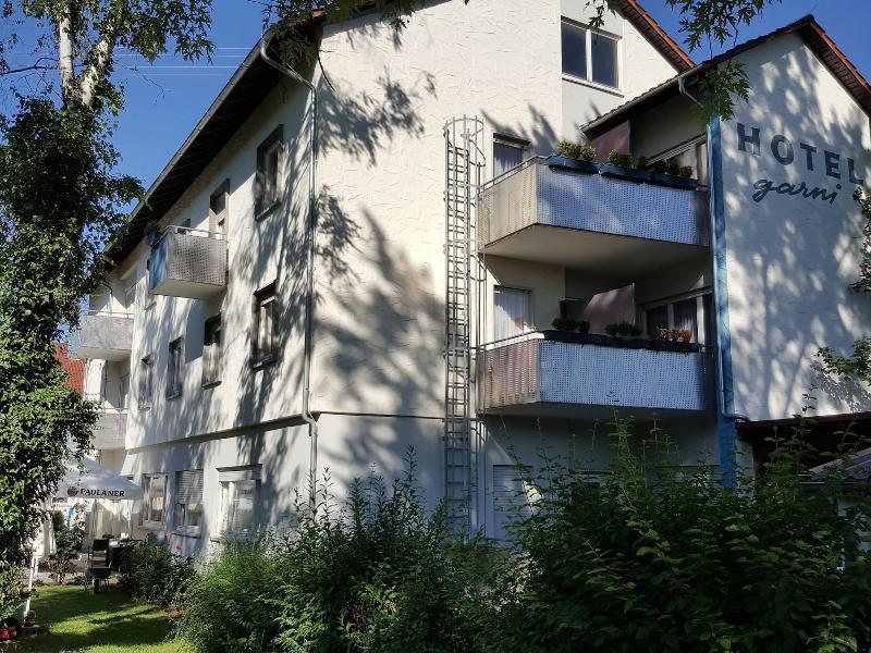 Hotel Garni Metzingen - Genel