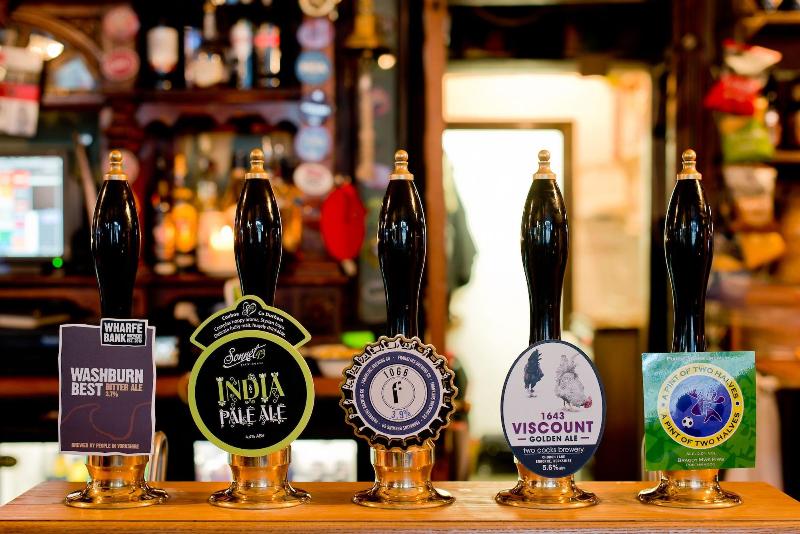 Red Lion - Bar
