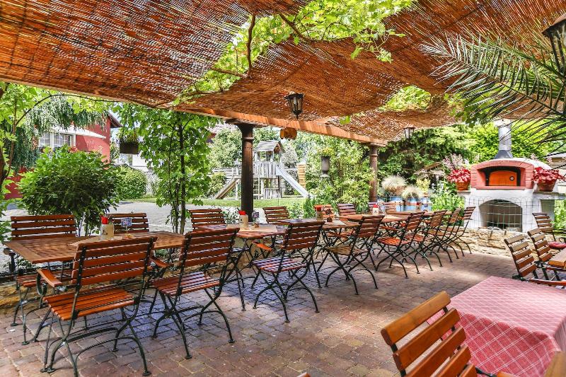 Hotel Restaurant Zum Ochsen - Teras