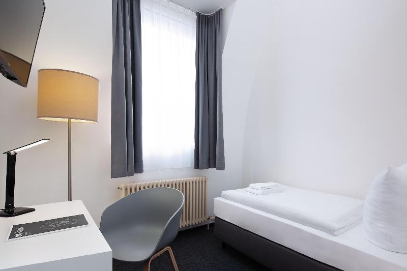 Mk Hotel Berlin - Oda