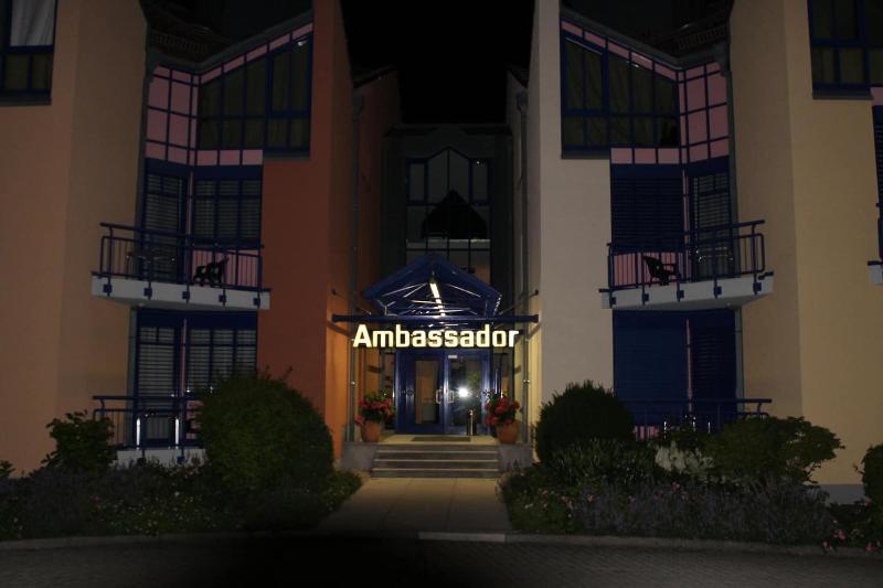 Ambassador Apparthotel - Genel