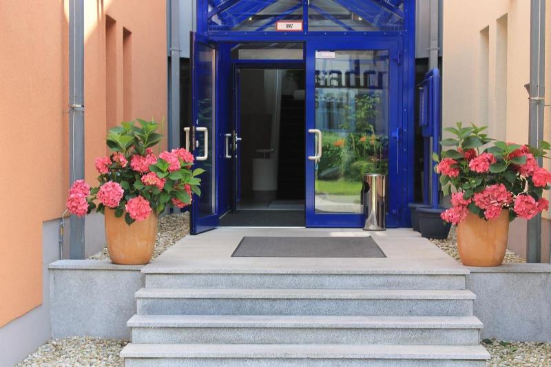 Ambassador Apparthotel - Genel