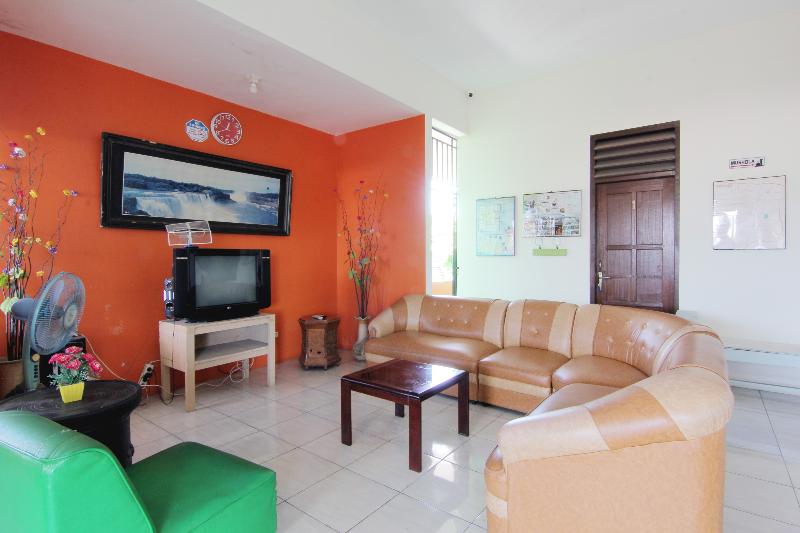 Tiga Dua Homestay by ZUZU - Lobi