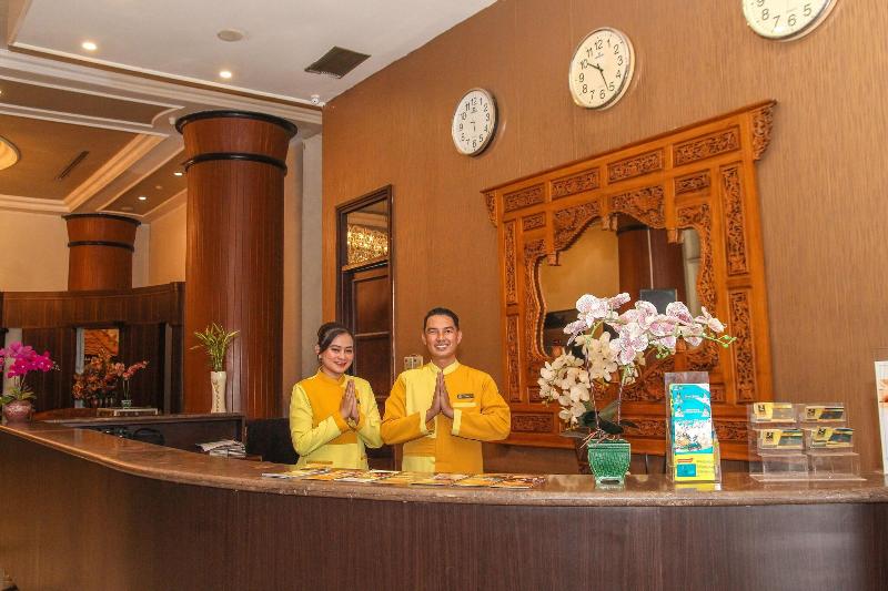 Grand Q Hotel Gorontalo - Lobi