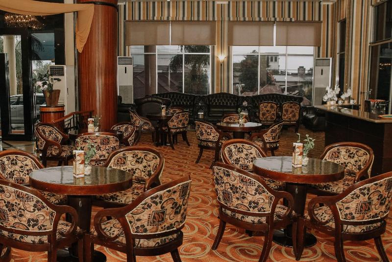 Grand Q Hotel Gorontalo - Lobi
