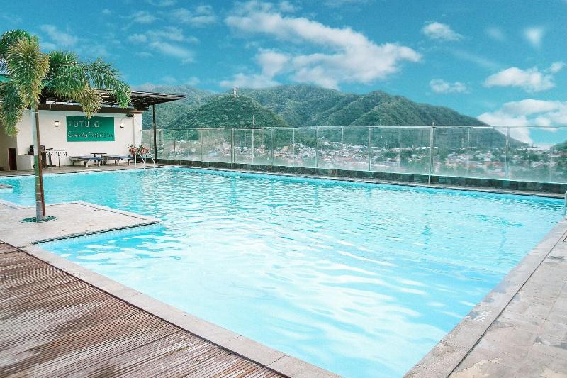 Grand Q Hotel Gorontalo - Havuz