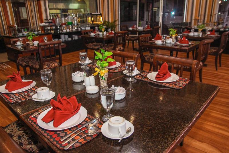 Grand Q Hotel Gorontalo - Restoran