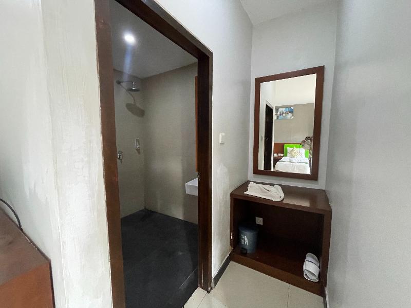 Melati Resort & Hotel Kuta Lombok by ZUZU - Oda