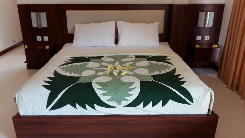 Family Beach Hotel - kuta lombok - Oda