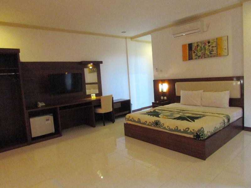 Family Beach Hotel - kuta lombok - Oda