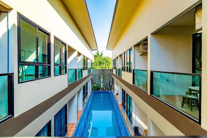 The Pool Resort by ZUZU - Oda