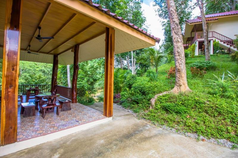 Khaosok River Home Resort - Teras