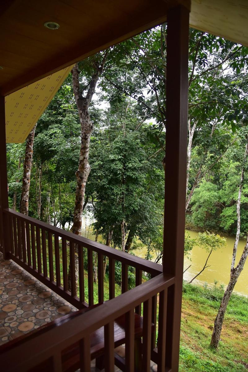 Khaosok River Home Resort - Teras