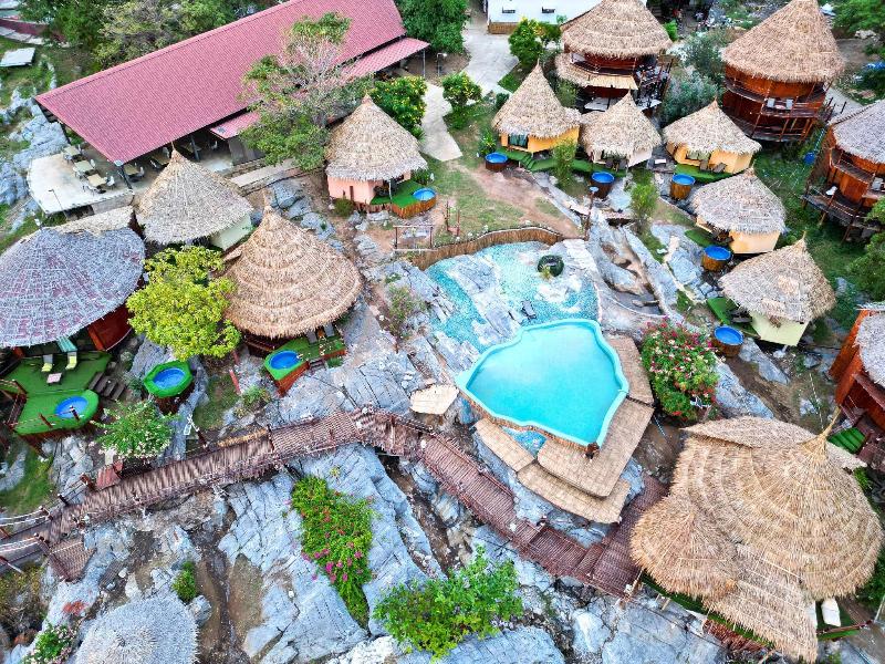Paree Hut Resort Koh Sichang - Havuz