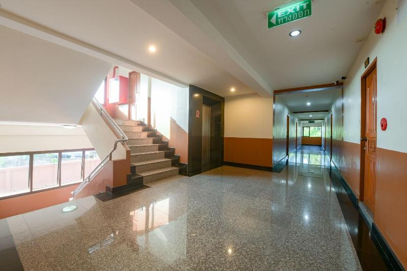 The Route Sriracha Hotel And Residence - Lobi