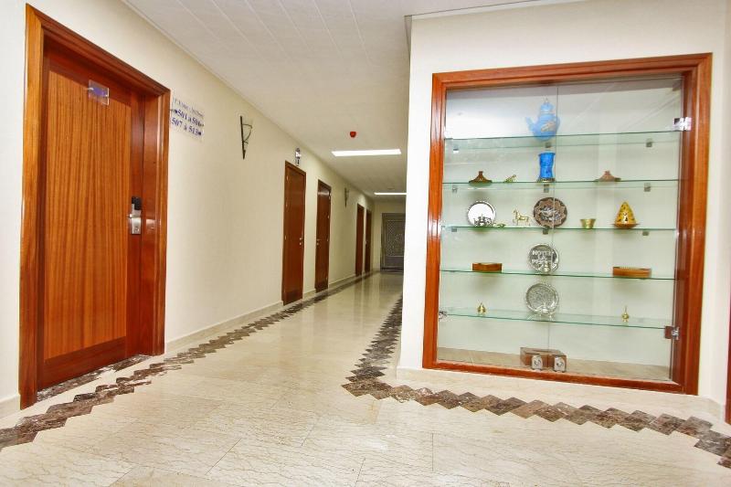Hotel La Perla - Lobi