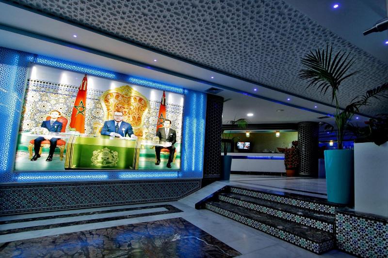 Hotel La Perla - Lobi