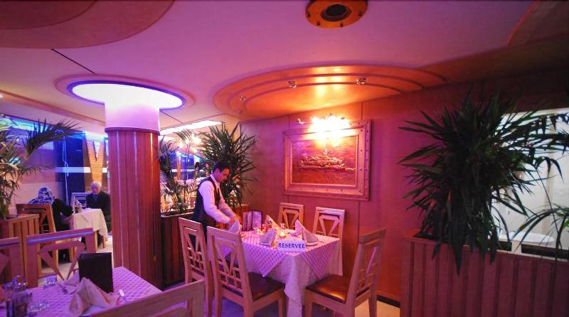 Hotel La Perla - Restoran