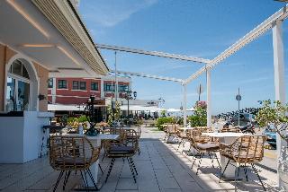 Nirikos Hotel